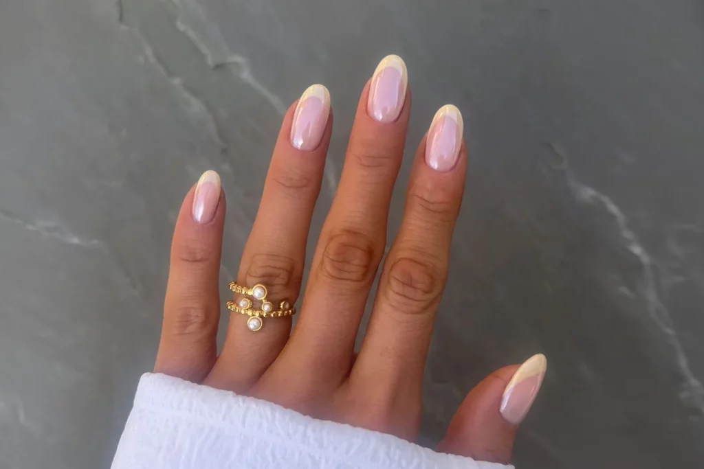 Xu hướng nail mới: Butter nails độc đáo cho mùa hè 2024