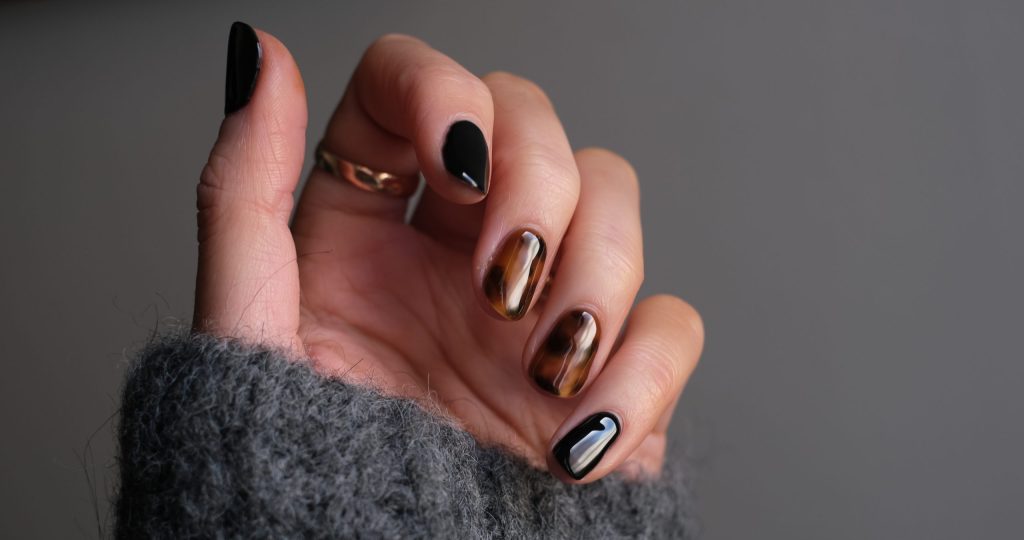 Trend nails mùa đông: Những mẫu nail hot nhất mùa đông năm 2024